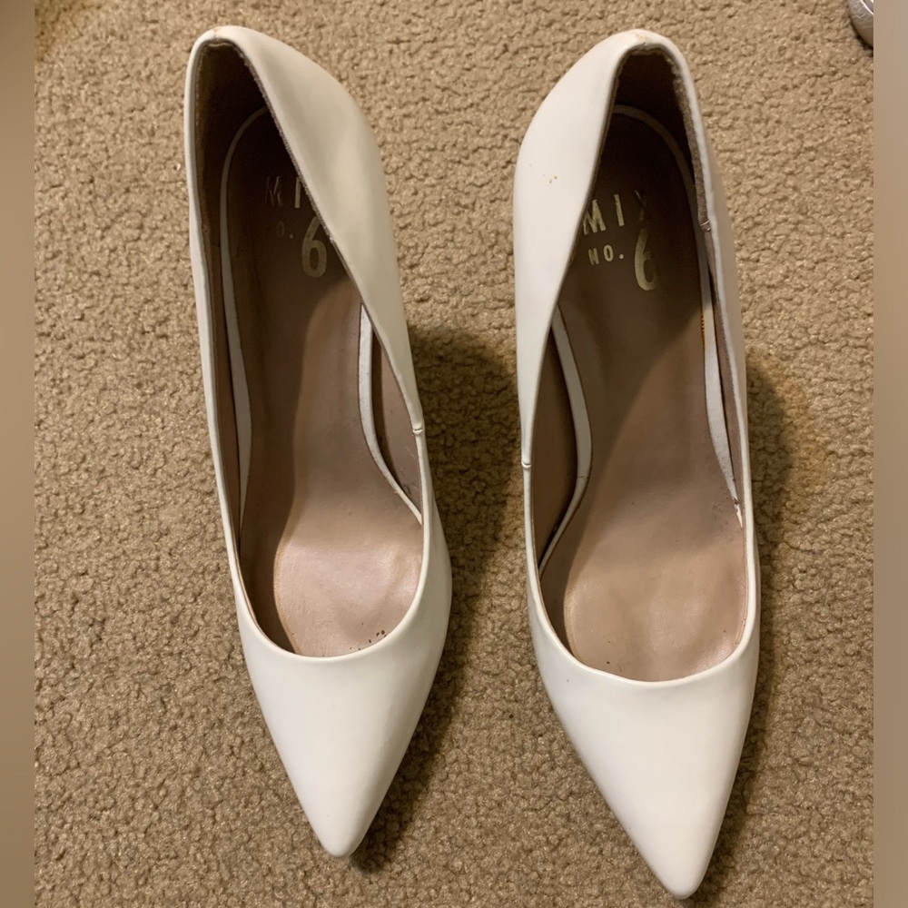 Stiletto pump heels